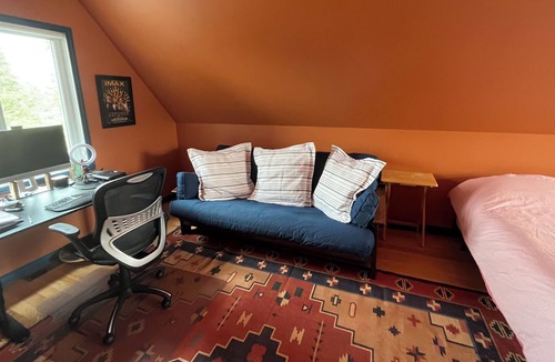 Saint-Denis-de-Brompton House | Private magnificent 1-acre lakefront cottage on Lac Brompton. Stand up desk.