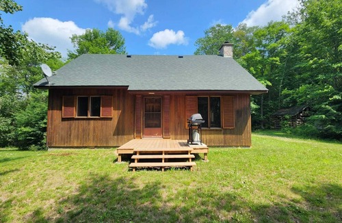Dysart et al Cabin | Private Cliffside Cabin in the Woods