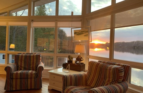Muskoka Lakes Cottage | Private Cottage on a lovely small lake in the heart of Muskoka