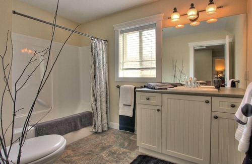 Southwest Mission House | Private Family Home With Saltwater Pool Near Summerhill & CedarCreek Winery
