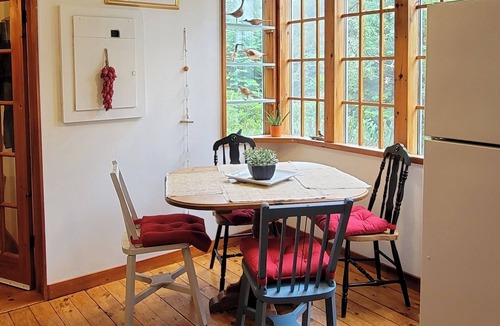 Hubbards House | Private Forest Paradise in Hubbards NS. Close to beaches & Halifax