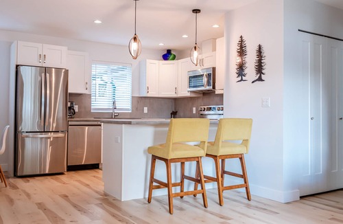 Regional District of Nanaimo House | Private Guest House -Villa in the Valley-