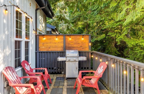 Ucluelet Cabin | Private HOT TUB ~ Nature & Beach at Your Doorstep ⎮ Tidal Pool