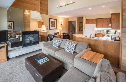 Whistler Village Condo | Private Hot Tub! Spacious condo view of mountains | full kitchen, free parking