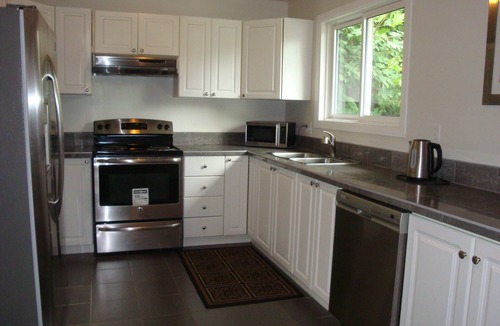 Ottawa Division House | Private House in Center of Ottawa with 5 parking close to Ottawa airport