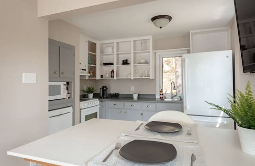 Halifax County House | Private Lakefront Escape | Swim, Sip Wine & Stargaze | 25 Mins to Halifax