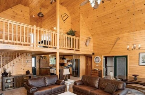 St. Andrews Cabin | Private LakeFront Fishing Sanctuary on 22 Acres