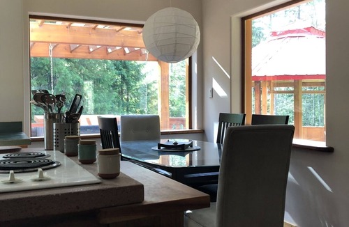 Golden Ski Chalet | Private mountain home with hot tub nestled in the kapistro basin