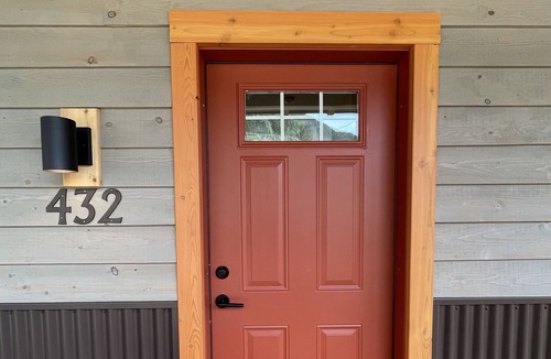 Kaslo Cottage | Private mountain view haven in the beautiful West Kootenays