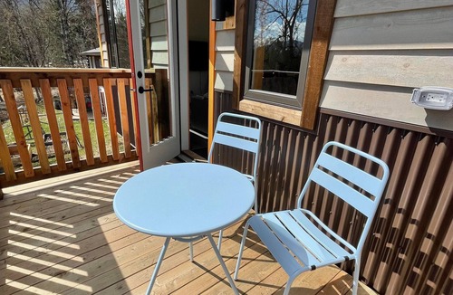 Kaslo Cottage | Private mountain view haven in the beautiful West Kootenays
