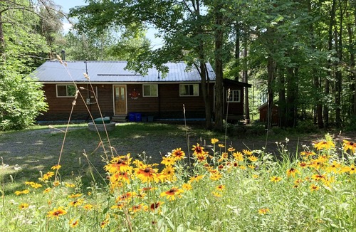 Muskoka Lakes Cottage | Private Muskoka cottage on 5 acres with 300 ft of waterfront