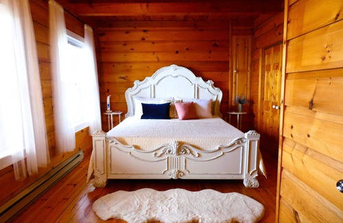 Cabot Trail Cabin | Private Ocean Front & Mountain View Acadian Lodge