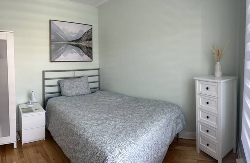 Cote-Saint-Paul Resort | Private room ∙ 1 guest