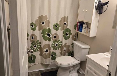 Calgary Resort | Private room ∙ 1 guest