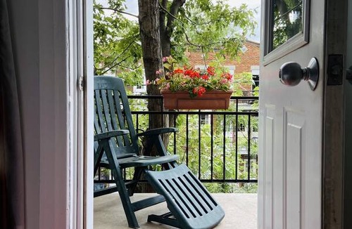 Plateau Mont Royal Resort | Private room ∙ 1 guest