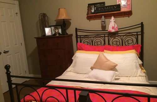 Kemptville Resort | Private room ∙ 1 guest