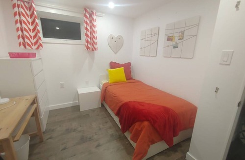 North York Resort | Private room ∙ 1 guest