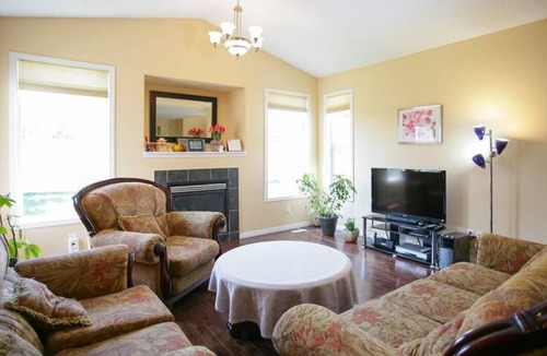 Southwest Edmonton Resort | Private room ∙ 1 guest