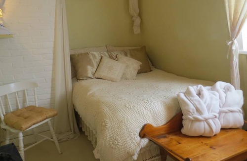 Pointe-au-Pic Resort | Private room ∙ 2 guests