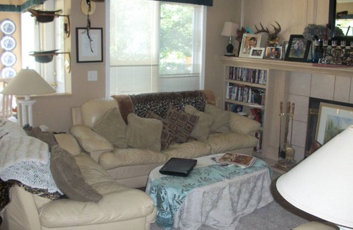 Southeast Calgary Resort | Private room ∙ 2 guests