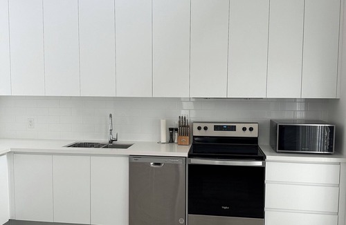 LaSalle Condo | Private Room & Bathroom(Ensuite) in Luxury Penthouse,Windsor/Lasalle