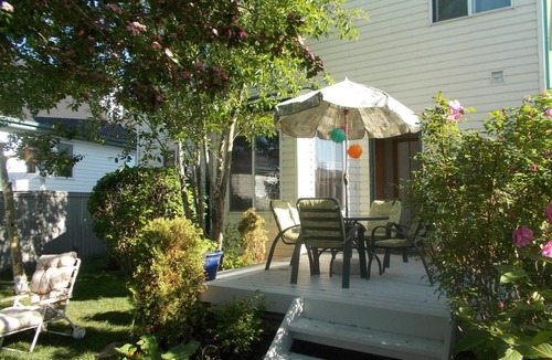 McKenzie Towne Resort | Private room ∙ 1 guest