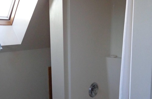 Otter Point Apartment | Private Spacious Loft Studio Close to Gordon’s Beach