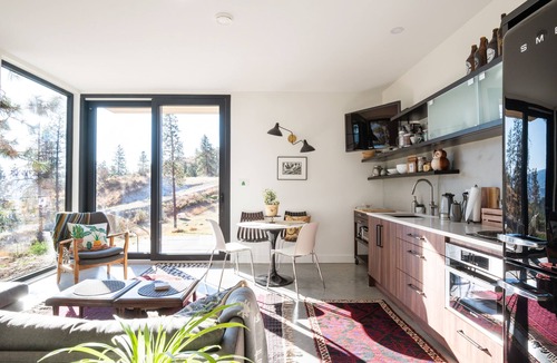 Okanagan-Similkameen House | Private suite 2 bedroom in the Southern Okanagan BC reg #H082210588