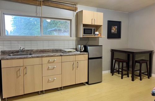 Port Coquitlam Apartment | Private Suite at Coquitlam Center! 5 min walk to Skytrain & Mall