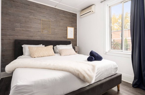 Gay Village House | Private TownHouse/Jaccuzzi Pool table &2 terrasses