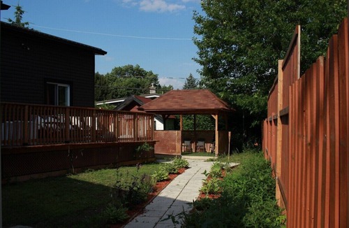 Aylmer House | Private Villa Home in Gatineau Near Downtown Ottawa