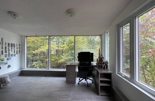 Lac-McGregor House | Private Waterfront Cottage- A Family-Friendly Escape with fun and relaxation