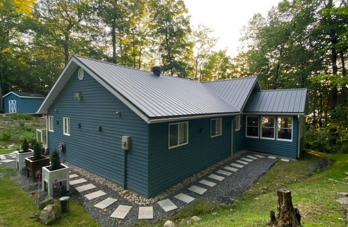 Windermere Cottage | Private Waterfront Cottage/3-Bedroom/Hot Tub