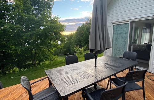 Nominingue House | Private Waterfront SPA Perfect Sunsets Clean Lake