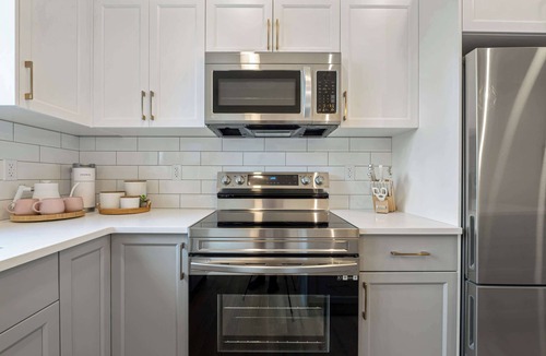 Sylvan Lake House | Promenade | 3BR | BBQ, Fire Pit | Near the Beach!