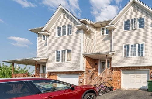 Dartmouth House | Quad-k Suite, nA Cozy and private guest suite in Portland Estate.