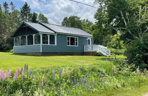 Lower Montague Cottage | Quaint 2 bedroom water view cottage. Near great golfing, beaches and breweries.
