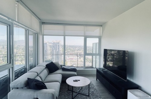 Burnaby Apartment | Quality 2Bed/2Bath + Den with Parking
