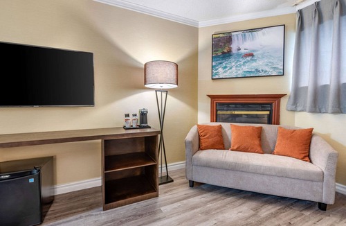 Fallsview Hotel | Quality Inn & Suites