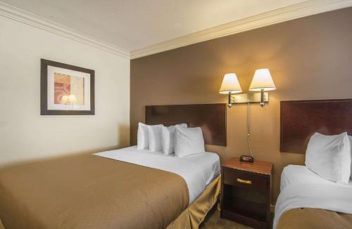 High Level Hotel | Quality Inn & Suites High Level