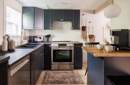 Quidi Vidi Apartment | Quidi Vidi Tides: 1BR Walk To QV Attractions