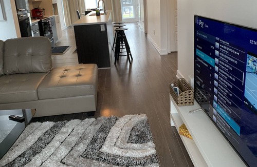 Plateau Condo | Quiet 2 Bdrm Condo With Backyard deck near Parc de la Gatineau
