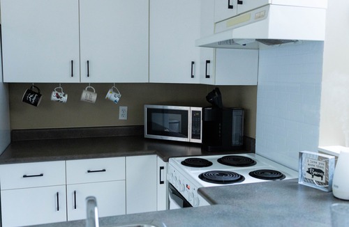 Sidney Apartment | Quiet, cozy 1 bedroom suite, w/separate entrance. Now with A/C!