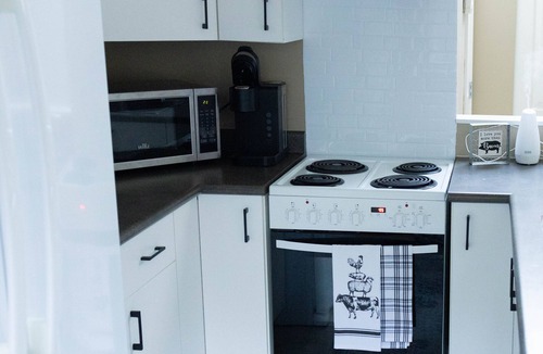 Sidney Apartment | Quiet, cozy 1 bedroom suite, w/separate entrance. Now with A/C!