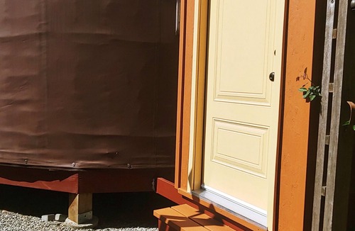 Davis Bay Cabin | Quiet, cozy, inspirational Yurt.