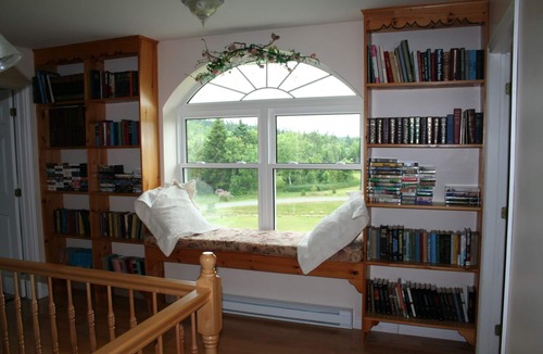 New Horton House | Quiet elegance, tranquil country on lakefront.