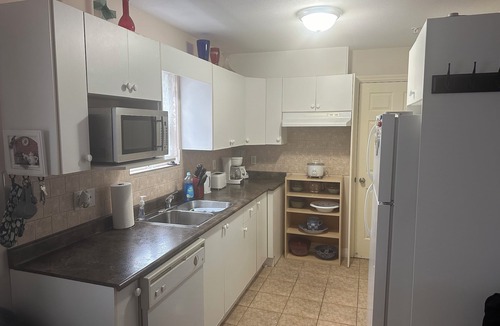 Coquitlam House | Quiet & private 2 bdr 2 bhr guest suite near Coquitlam mall and skytrain station