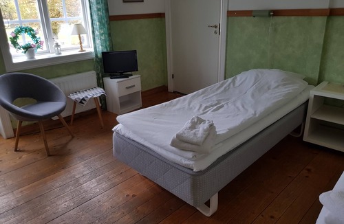 Norra Fagelas Bed & Breakfast | Röda Stallet B&B