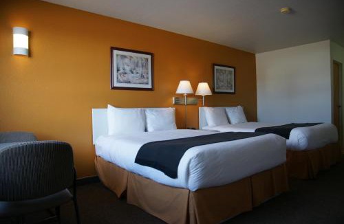 Camrose Hotel | R&R Inn & Suites