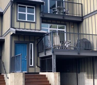 Sooke House | Race Rocks Townhouse - Sooke